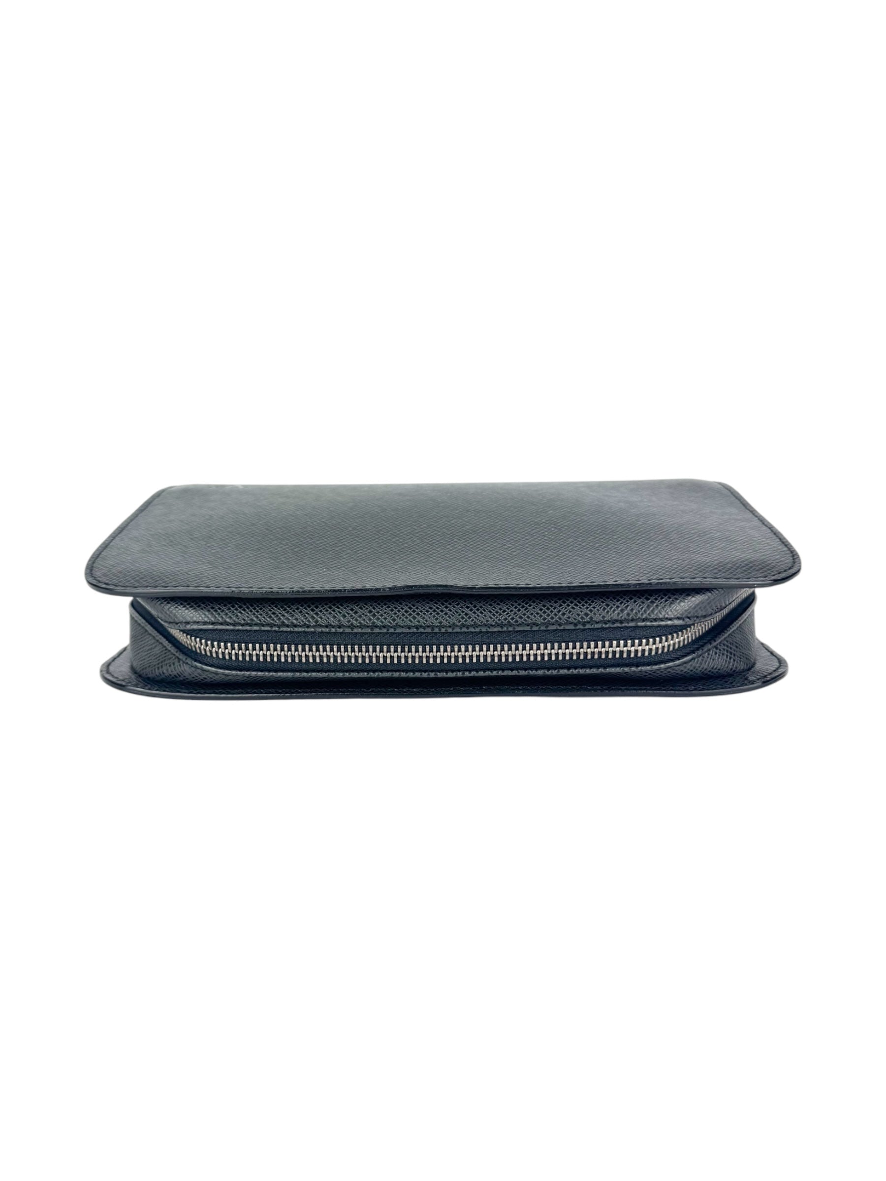 Louis Vuitton Black Taiga Leather Baikal Clutch Bag