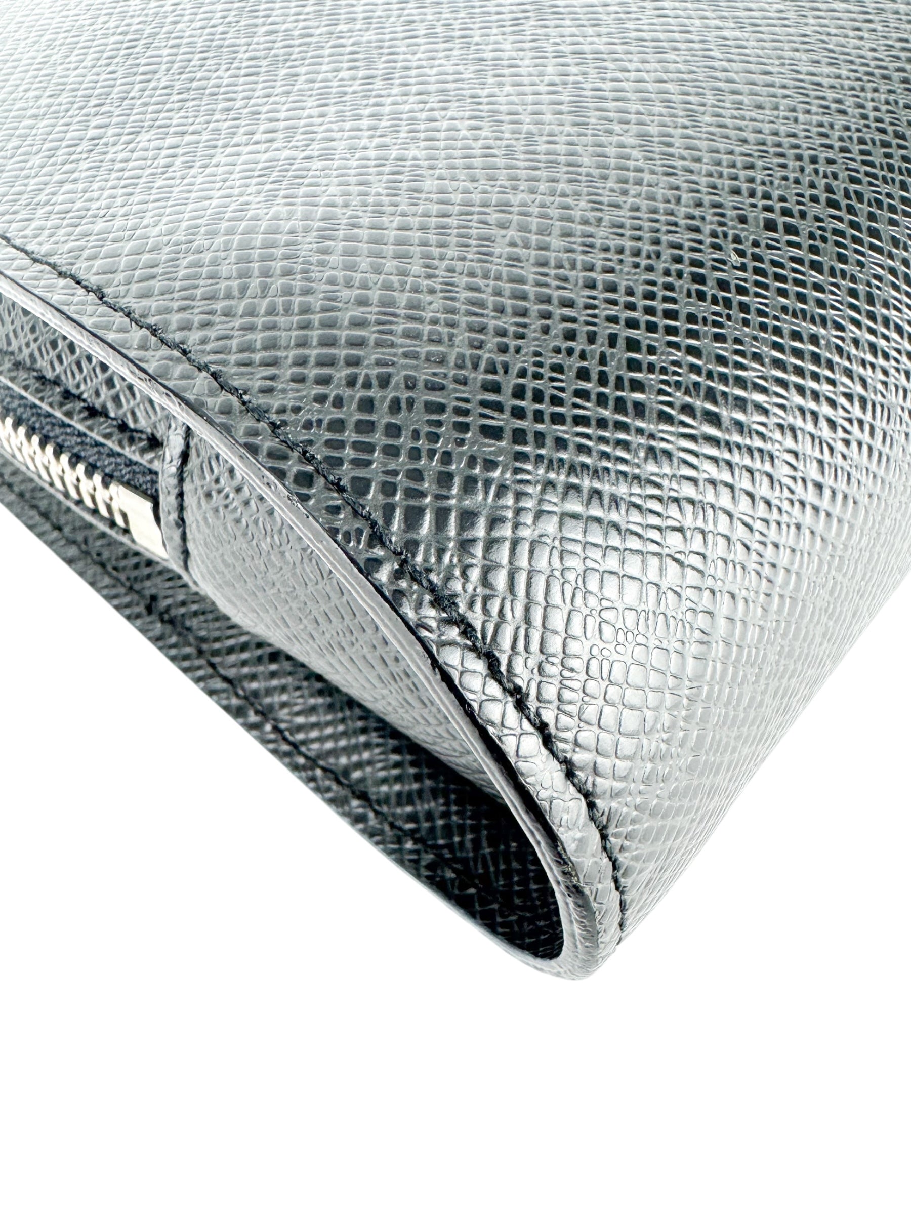 Louis Vuitton Black Taiga Leather Baikal Clutch Bag