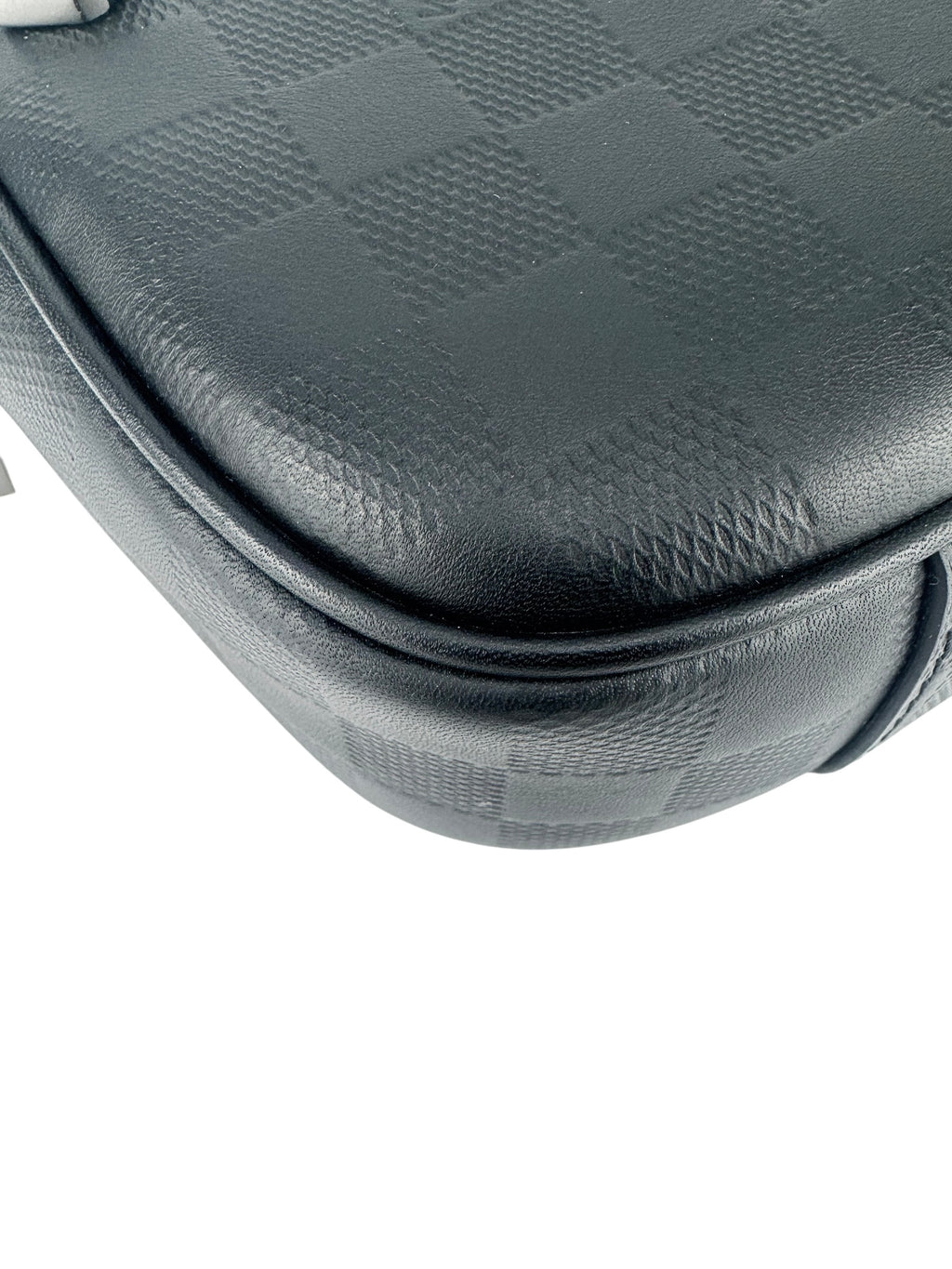 Louis Vuitton Damier Infiniti Onyx Ambler Bag