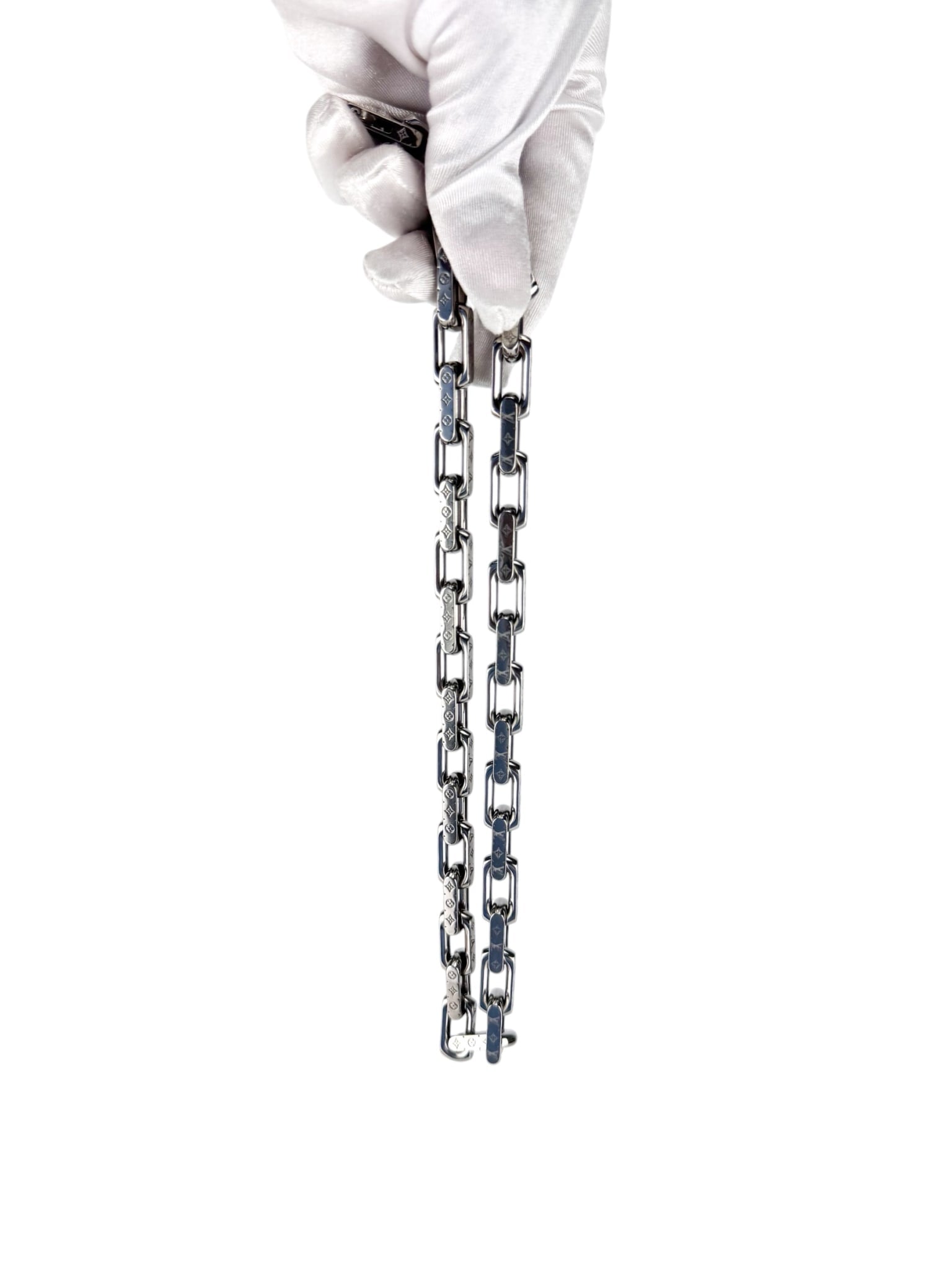 Louis Vuitton Silver Monogram Collier Necklace